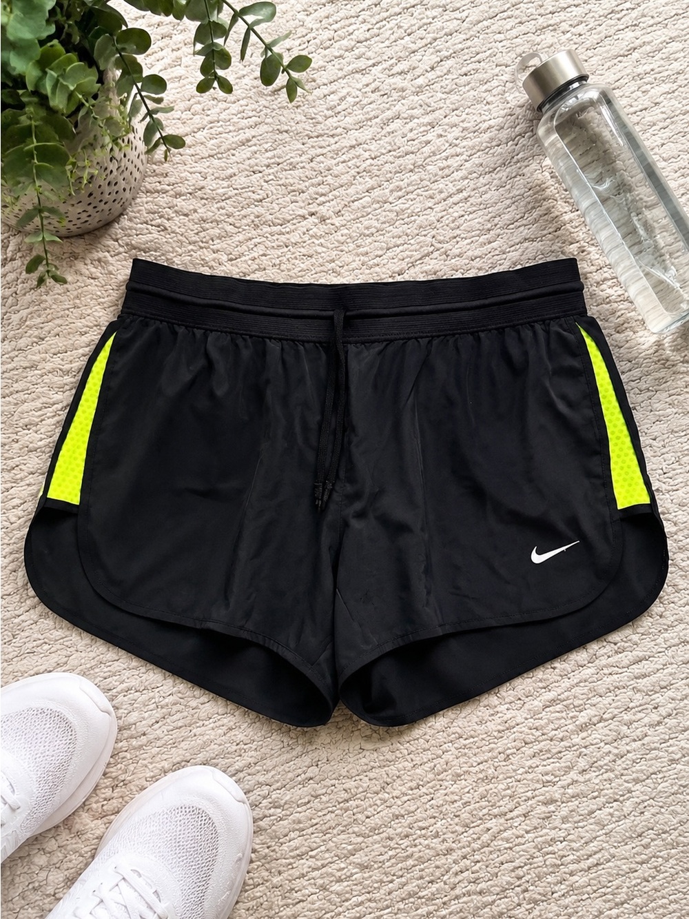 🩷 Nike Women's Athletic Shorts in Black with Yellow Accents